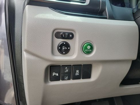 Used 2019 Honda Pilot Touring image 26