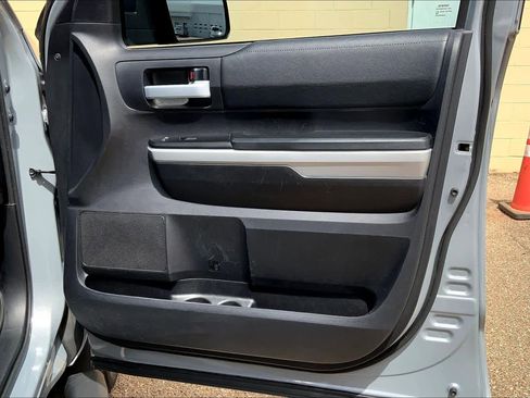 Used 2021 Toyota Tundra SR5 w/ Trail Edition image 23