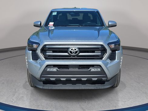 Certified 2024 Toyota Tacoma SR5 AWD/4WD image 2