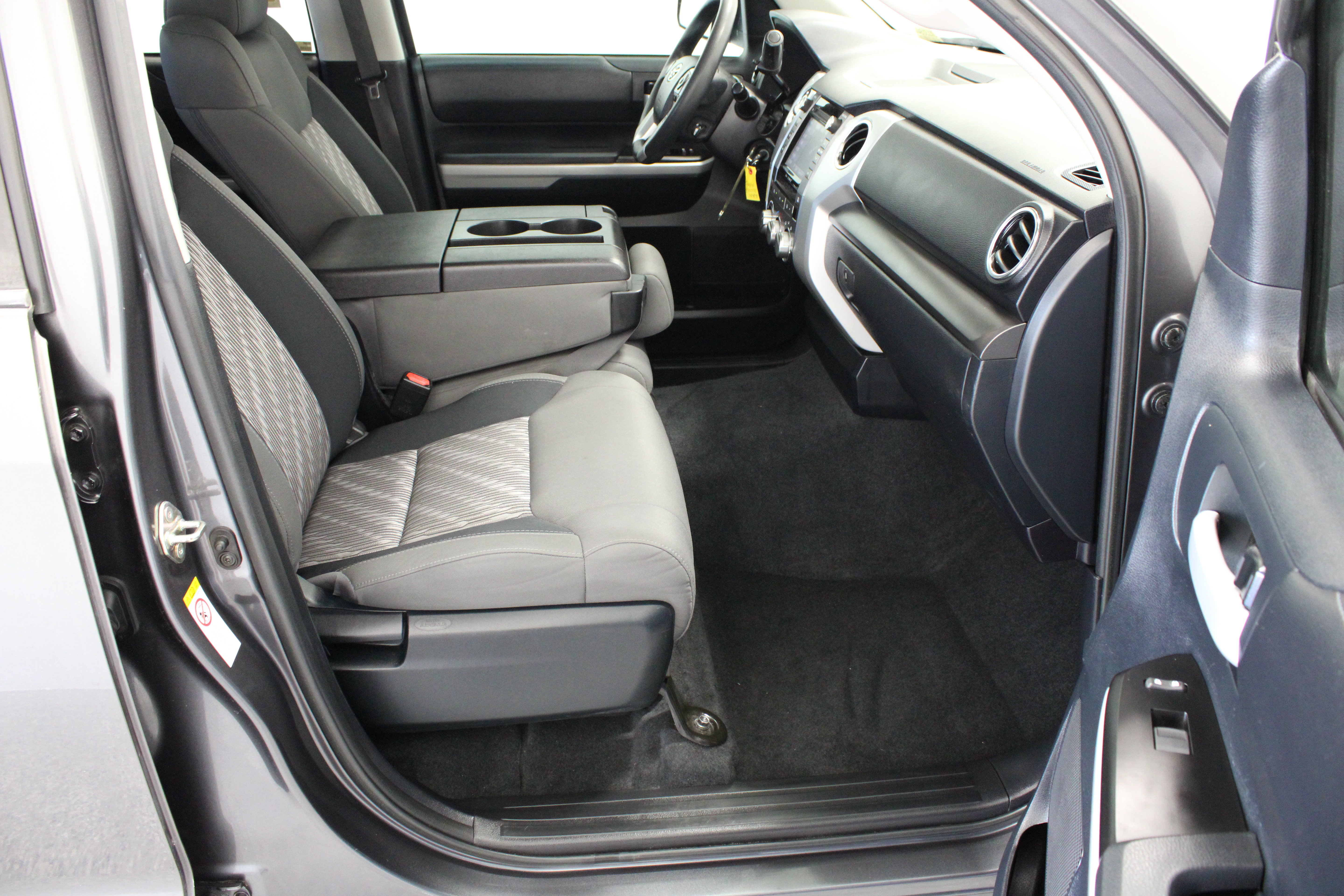 Used 2018 Toyota Tundra SR5 RWD image 34