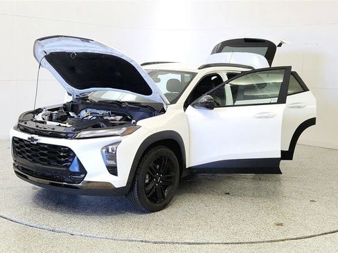 Used 2025 Chevrolet Trax ACTIV w/ Driver Confidence Package FWD image 10