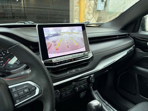 Used 2024 Jeep Compass Trailhawk image 40