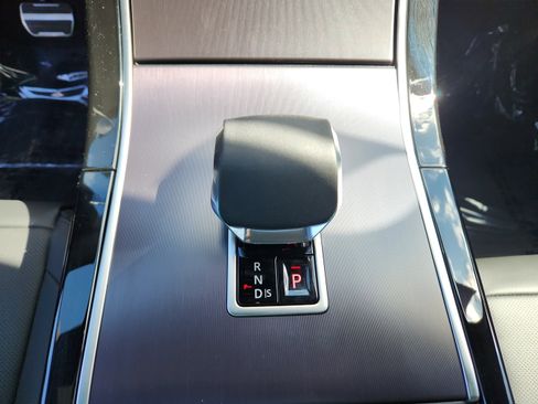 New 2026 Land Rover Range Rover Velar Dynamic SE image 16