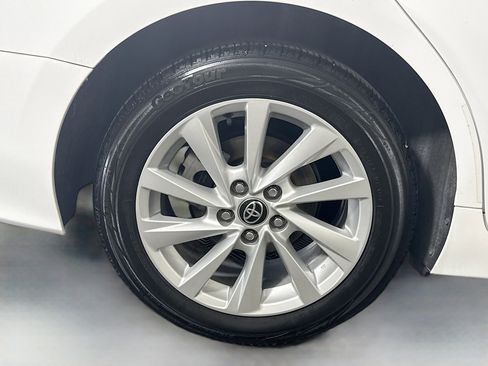 Used 2021 Toyota Camry LE FWD image 32