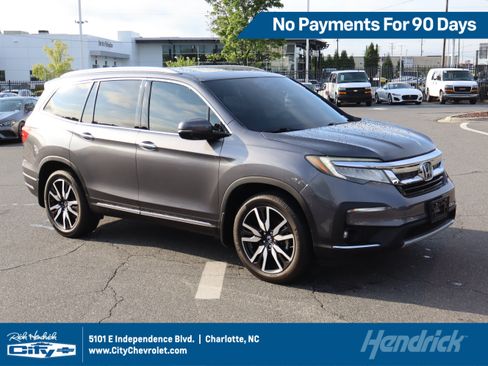 Used 2019 Honda Pilot Touring image 1