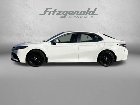 Used 2024 Toyota Camry SE w/ Cold Weather Package image 4