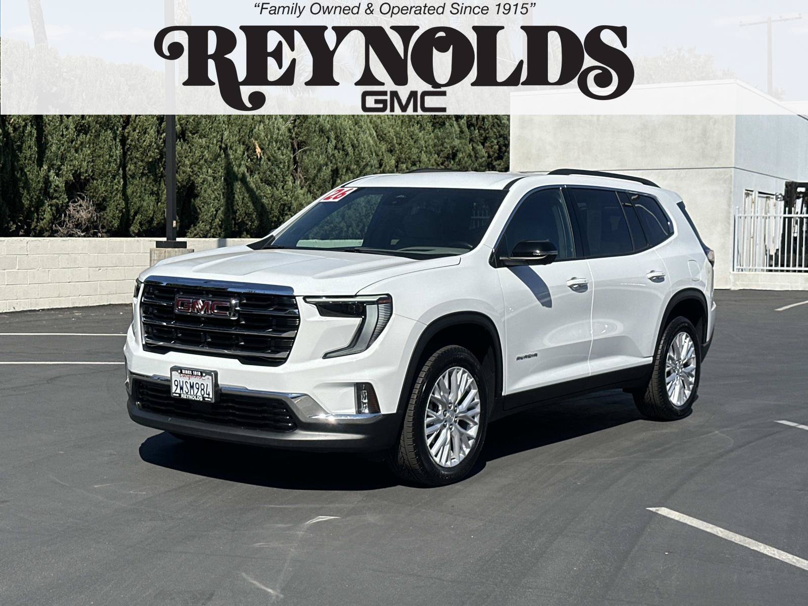 Used 2026 GMC Acadia Elevation w/ Elevation Premium Package FWD image 1