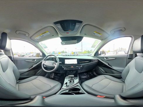 Used 2023 Kia Niro EX image 35