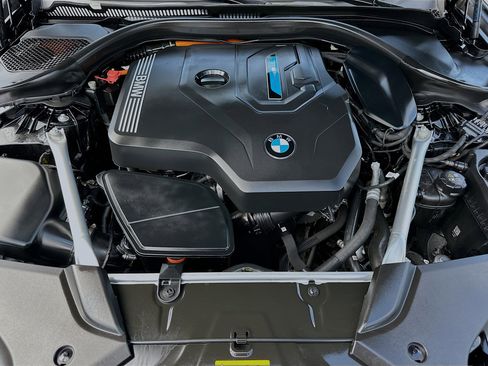 Certified 2023 BMW 530e w/ M Sport Package image 33