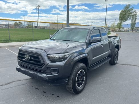 Used 2023 Toyota Tacoma SR image 2