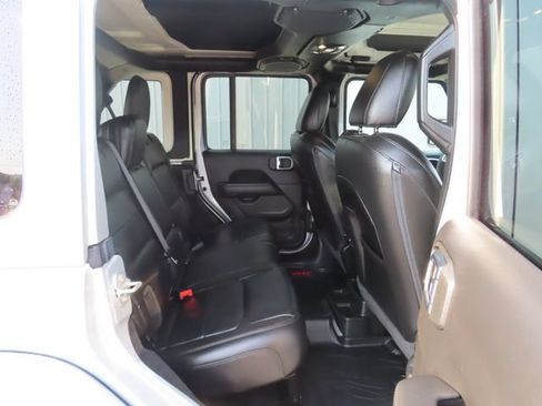 Used 2023 Jeep Wrangler Unlimited Sahara AWD/4WD image 28