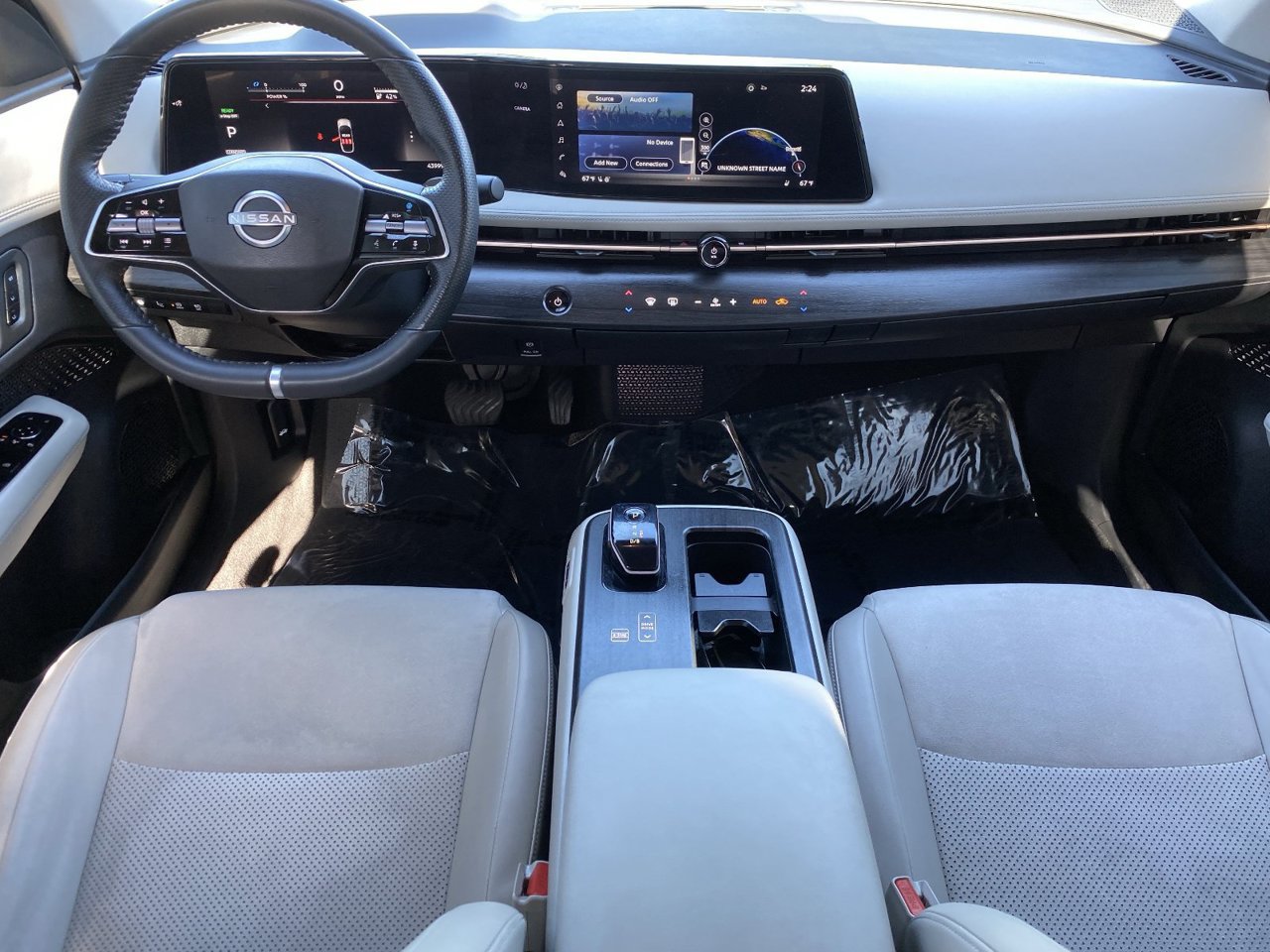 Certified 2023 Nissan Ariya FWD image 17