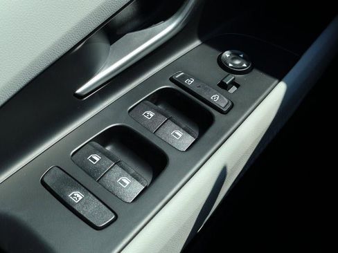 New 2025 Hyundai Elantra Limited image 15