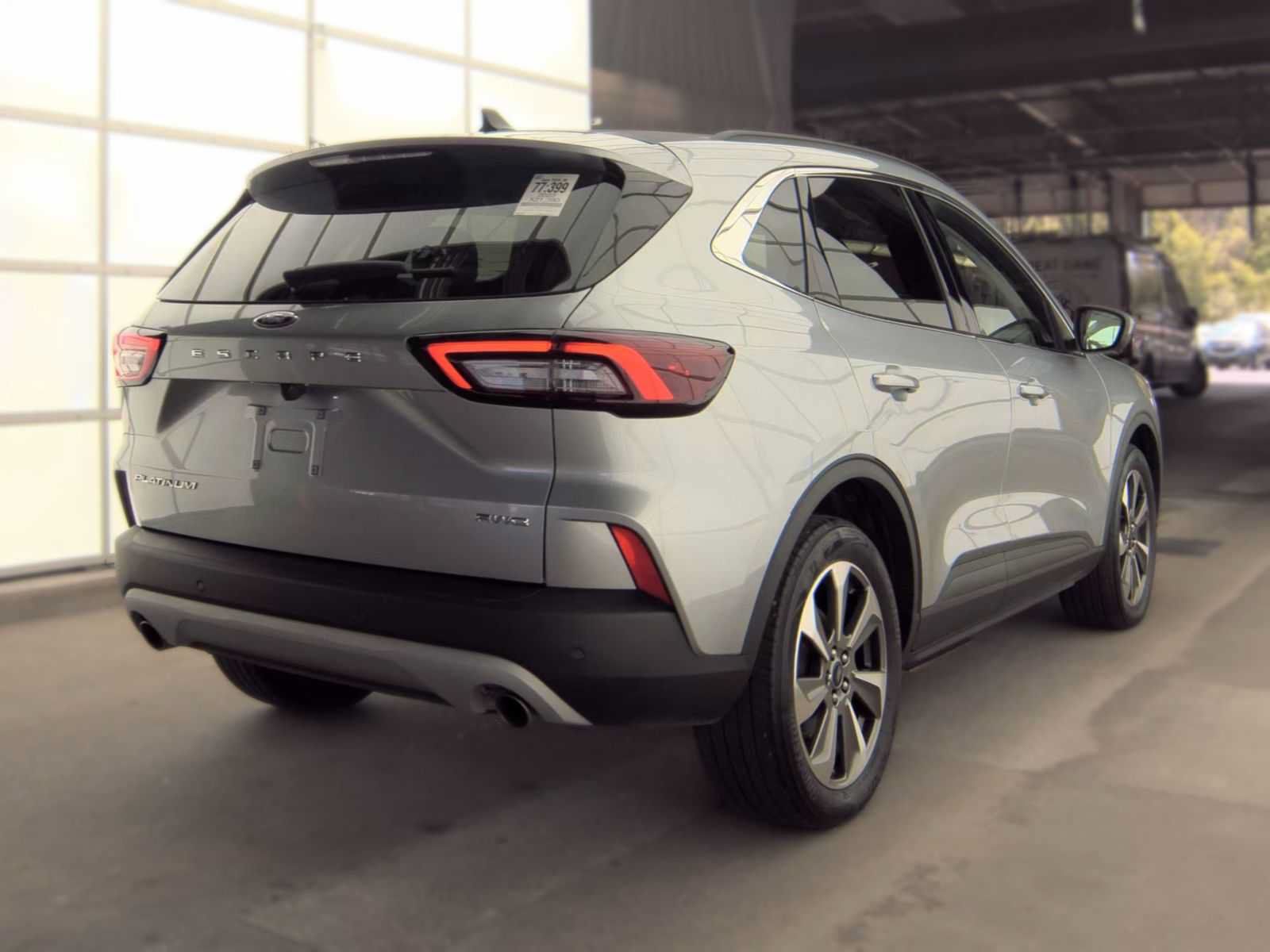 Used 2023 Ford Escape Platinum AWD/4WD image 4