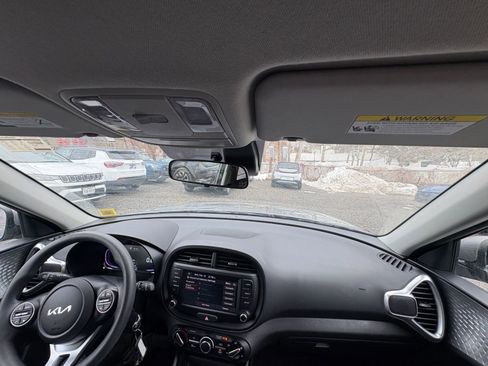Used 2025 Kia Soul LX w/ LX Technology Package image 30