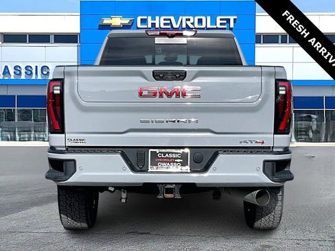 Used 2025 GMC Sierra 2500 AT4 w/ AT4 Premium Plus Package image 6