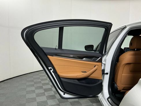 Used 2021 BMW 530i RWD image 24