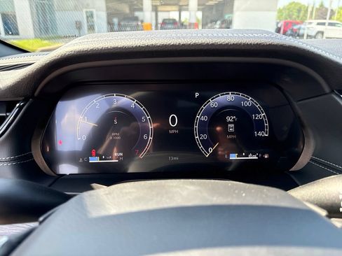 New 2026 Jeep Grand Cherokee L Limited w/ Limited Altitude Package AWD/4WD image 17