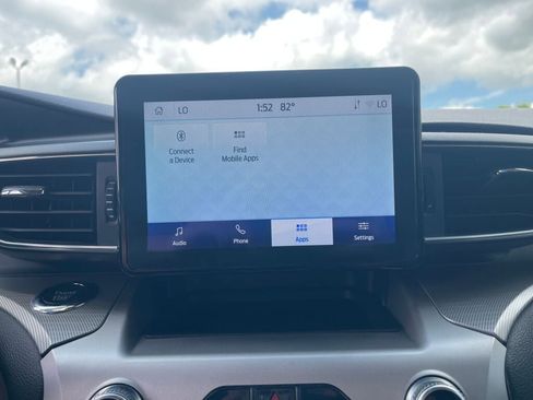Used 2022 Ford Explorer XLT w/ Equipment Group 202A AWD/4WD image 10