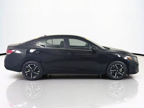 Used 2025 Nissan Sentra SV FWD image 4