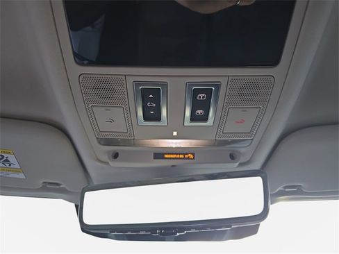 Used 2024 Land Rover Defender 130 S image 27