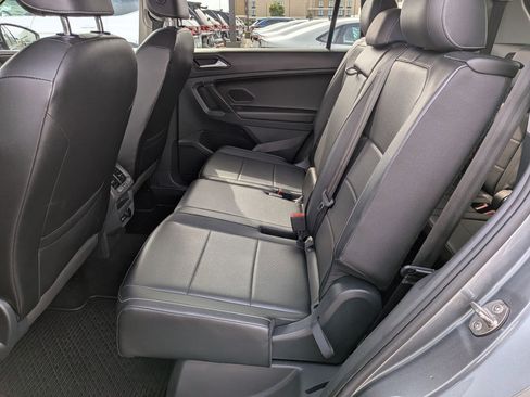 Used 2021 Volkswagen Tiguan SE FWD image 30