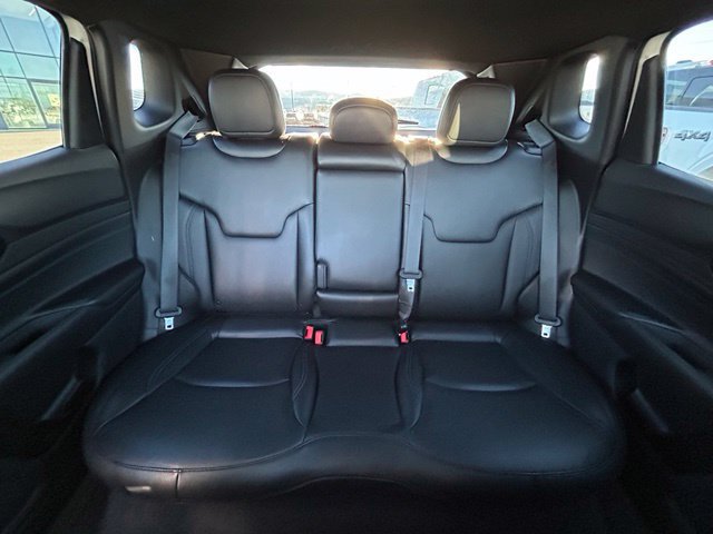 Used 2026 Jeep Compass Limited AWD/4WD image 32
