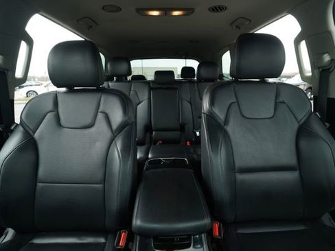 Used 2020 Kia Telluride LX image 33