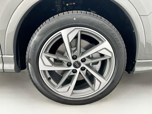 New 2025 Audi Q3 2.0T Premium image 30