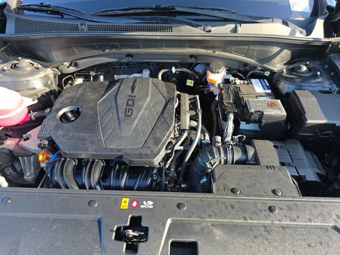 Used 2023 Hyundai Santa Fe SEL FWD image 6