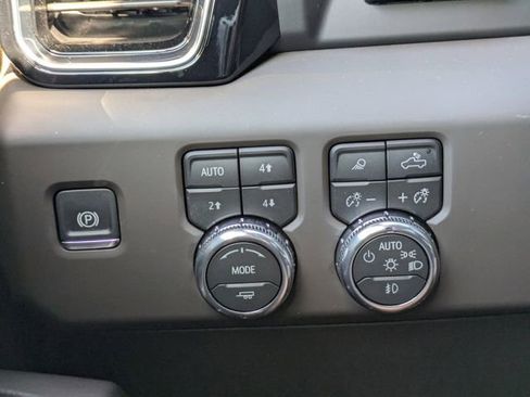 New 2026 GMC Sierra 3500 Denali w/ Denali Reserve Package AWD/4WD image 24