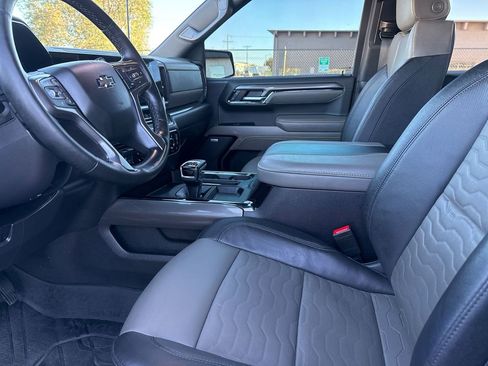 Used 2023 Chevrolet Silverado 1500 ZR2 image 29