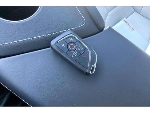 Used 2026 Chevrolet Corvette Stingray Coupe w/ 1LT RWD image 12
