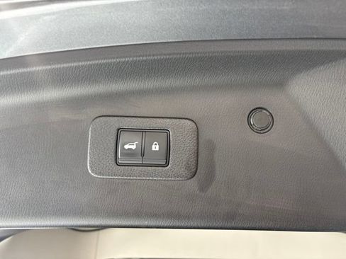 Used 2023 Nissan Armada SL w/ Captain's Chairs Package AWD/4WD image 16