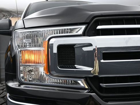 Used 2019 Ford F150 XLT image 13