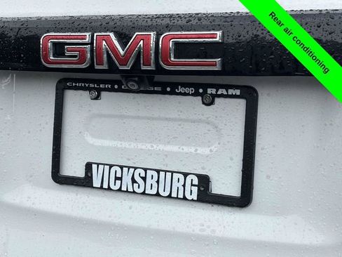 Used 2023 GMC Acadia SLE w/ Infotainment Package AWD/4WD image 43