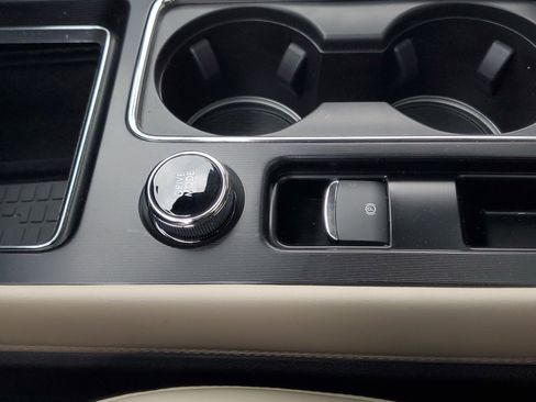 New 2026 Lincoln Corsair Premiere image 24