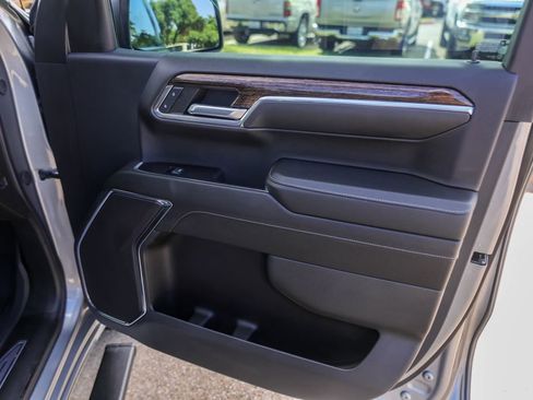 Used 2024 GMC Sierra 1500 Elevation image 30