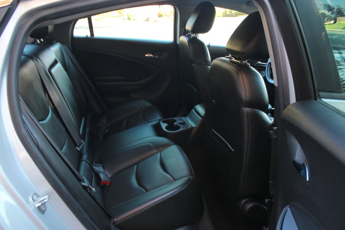 Used 2017 Chevrolet Volt LT FWD image 22