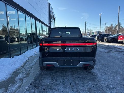 Used 2022 Rivian R1T Adventure image 4