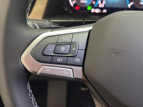 New 2026 Volkswagen Atlas SE image 12