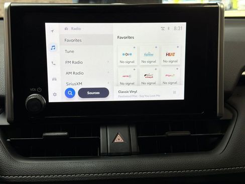 Used 2023 Toyota RAV4 XLE w/ Convenience Package FWD image 18