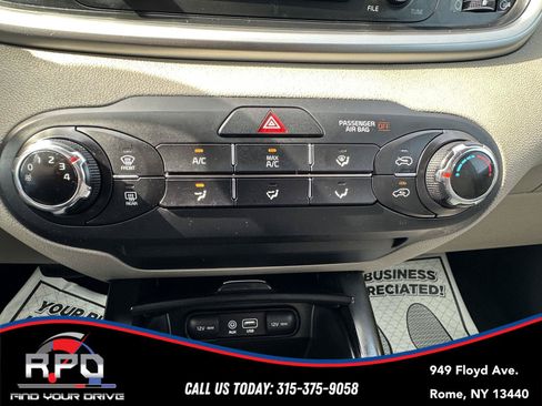 Used 2017 Kia Sorento AWD image 17