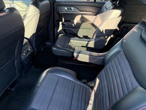 Used 2025 Ford Explorer ST-Line image 13