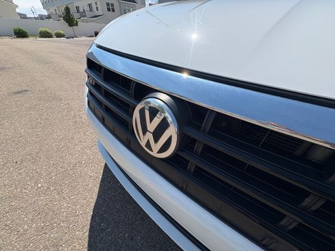 Used 2019 Volkswagen Jetta R-Line FWD image 24