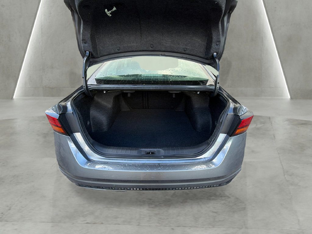 Used 2024 Nissan Altima 2.5 SV FWD image 9