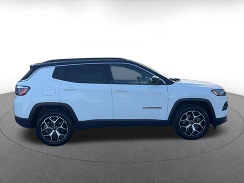Used 2025 Jeep Compass Limited AWD/4WD image 16