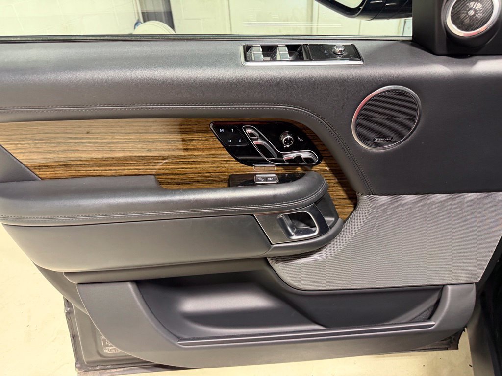 Used 2018 Land Rover Range Rover HSE AWD/4WD image 27