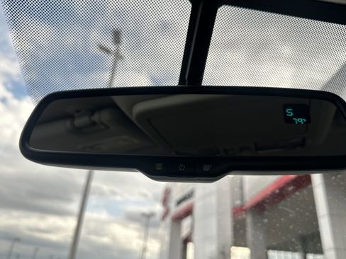 Used 2018 Nissan Frontier PRO-4X w/ Pro-4x Luxury Package image 30