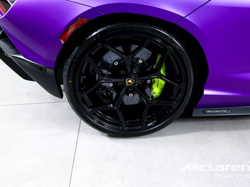 Used 2025 Lamborghini Revuelto AWD/4WD image 28